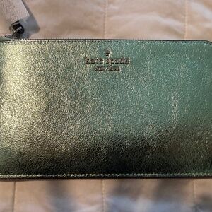 Metallic green Kate Spade zip planner / wallet